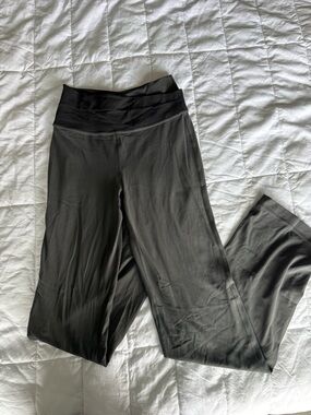 Lululemon Groove Crossover Bootcut Leggings